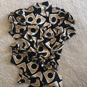 Diane Von Furstenberg Tops - Diane von Furstenberg Wrap blouse Diane Von Furstenberg Tops - Diane von Furstenberg Wrap blouse